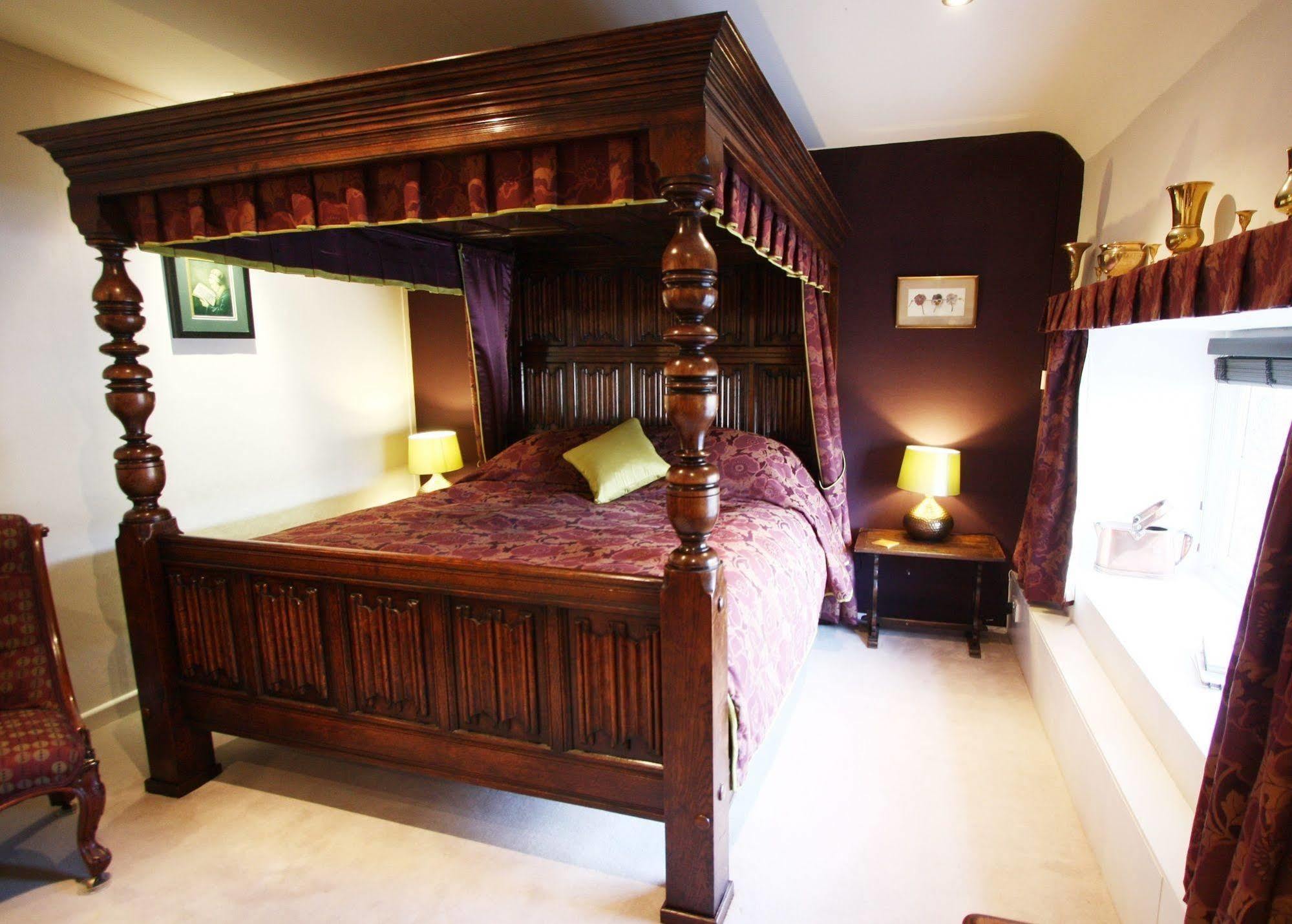 The Oxenham Arms Devon South Zeal