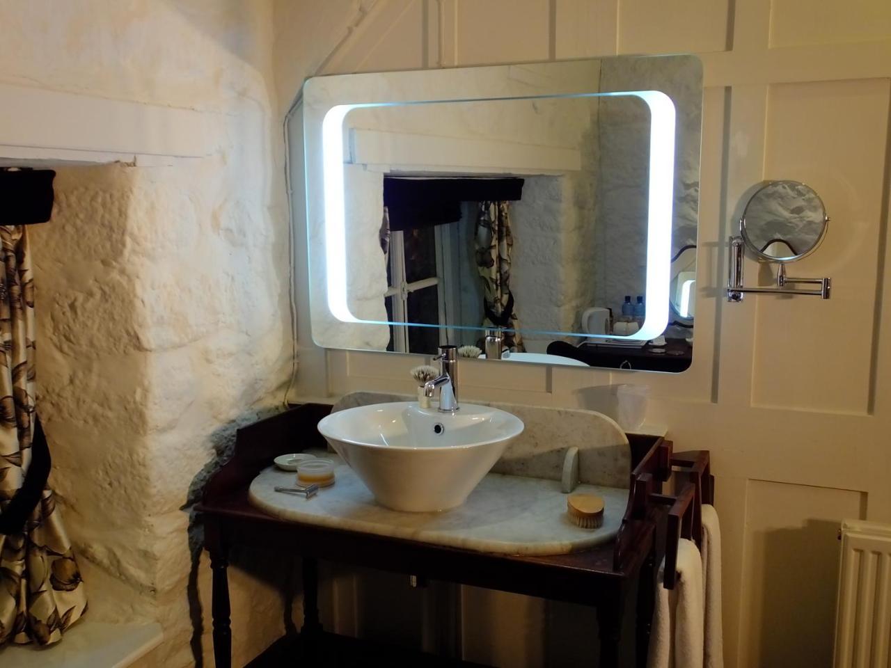 The Oxenham Arms Devon Hotel