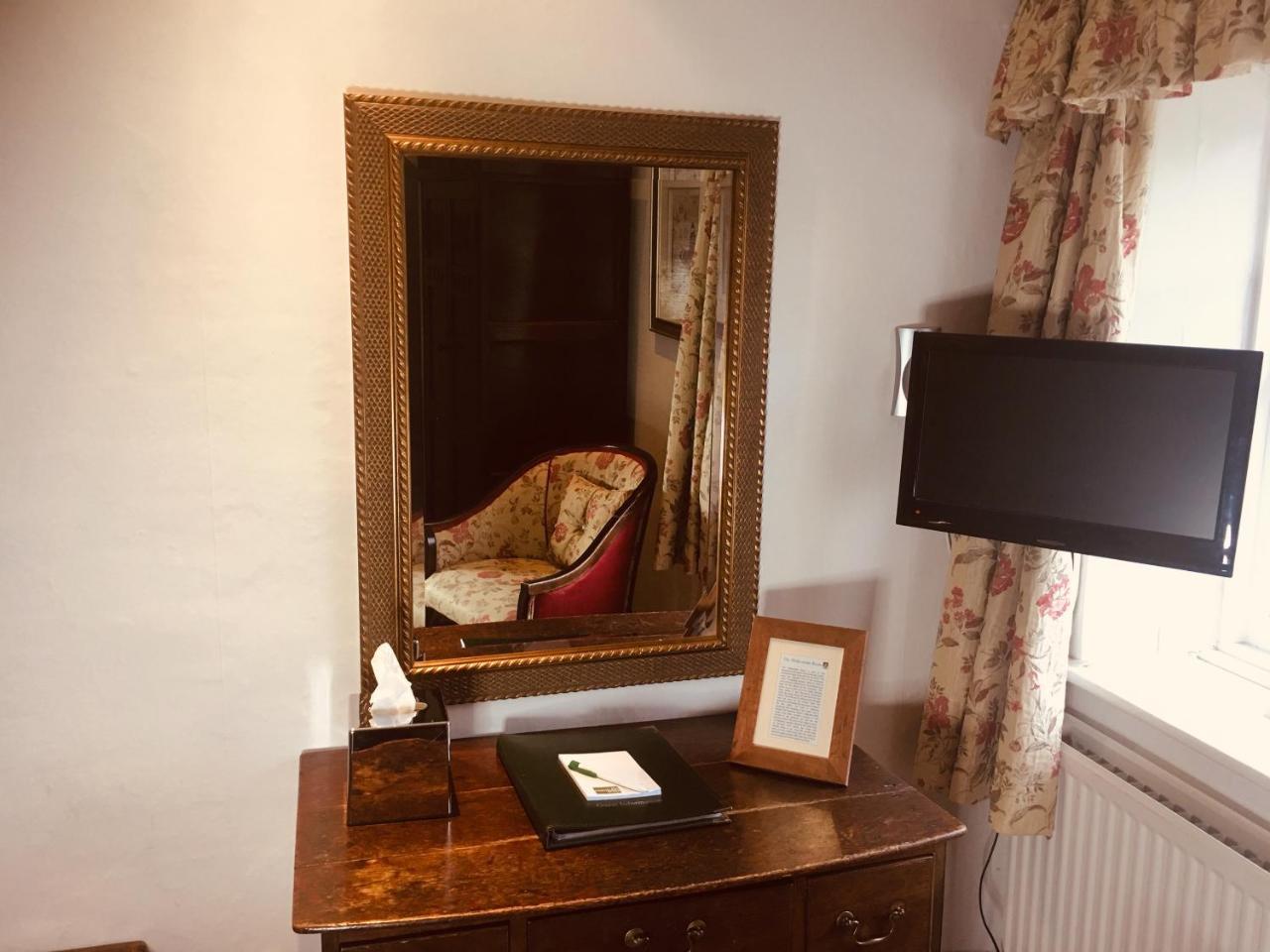 The Oxenham Arms Devon 4* South Zeal